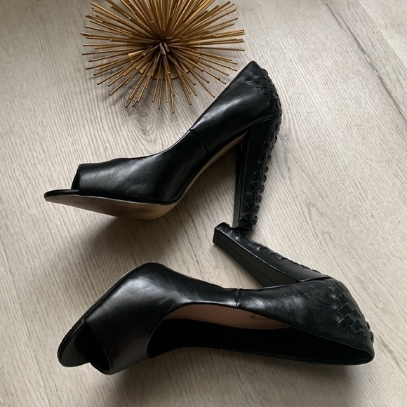 ELLIOTT LUCCA Black Andrea Peep-Toe Pump size 8.5 woven details black classic - Picture 11 of 12